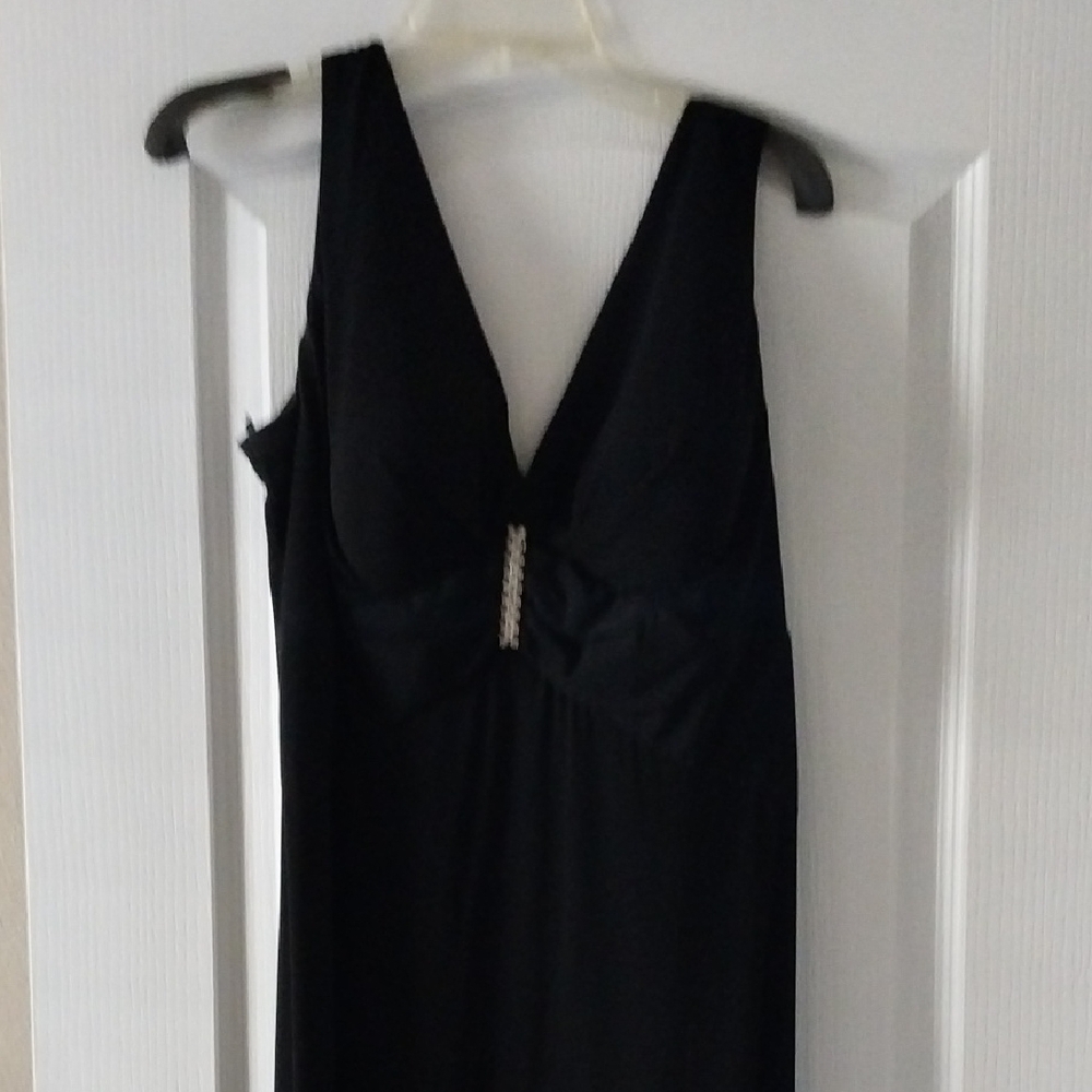 Elegant Black Sleeveless Dress